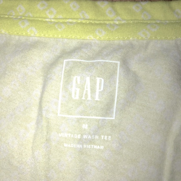 NEW GAP Vintage Wash Tee Shirt Yellow Medium Women’s - Picture 3 of 14